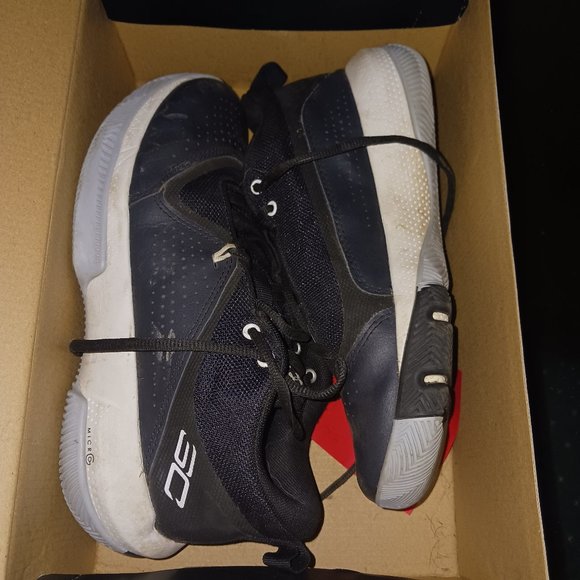 Steph curry youth size 6 - Picture 1 of 3